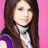 Selena-selena-gomez-7275136-100-100__